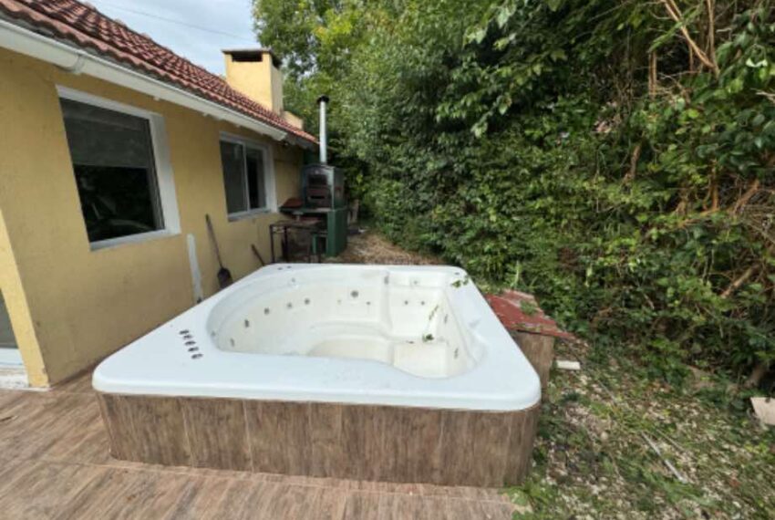 3246728779